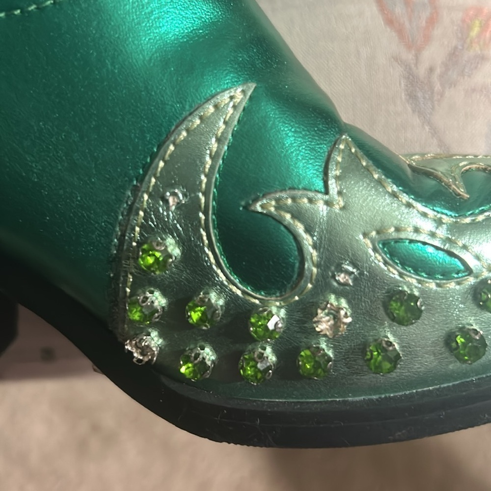 Azalea Wang Knox Metallic Cowboy Boot - Picture 5 of 7